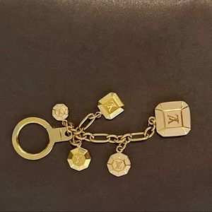 LOUIS VUITTON pink enamel & gold Keyring Keychain